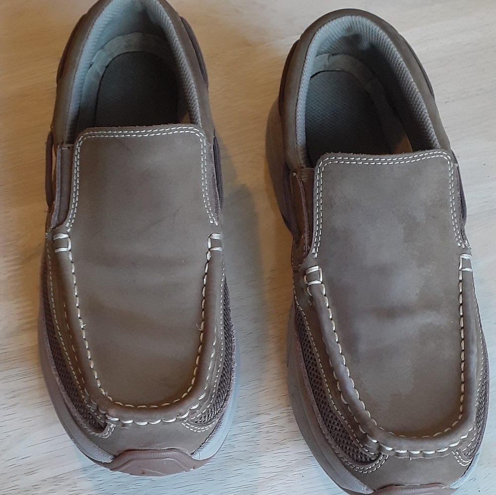 Men's boat shoes